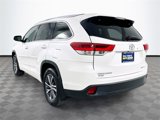 Used 2017 Toyota Highlander XLE image 5
