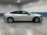 Used 2022 Chevrolet Malibu LT image 2