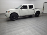 Used 2019 Nissan Frontier SV image 2