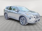 Used 2024 Nissan Rogue SV image 3