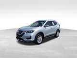 Used 2020 Nissan Rogue SV image 2