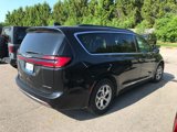 Used 2023 Chrysler Pacifica Limited image 2