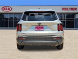 Used 2021 Kia Sorento LX image 5
