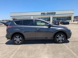 Used 2018 Toyota RAV4 LE image 2
