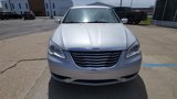 Used 2012 Chrysler 200 Limited image 3