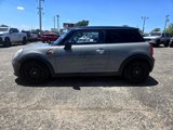 Used 2017 MINI Cooper 2-Door Hardtop image 4