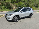 Used 2017 Nissan Rogue SL image 2