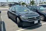 Used 2023 Volkswagen Jetta SE w/ Panoramic Sunroof Package image 2