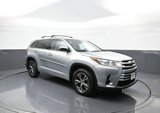 Certified 2018 Toyota Highlander LE image 4