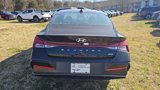 New 2025 Hyundai Elantra Limited image 5
