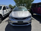Used 2015 Chrysler 200 Limited image 3