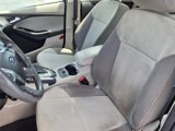 Used 2013 Ford Focus SE w/ SE Winter Pkg image 3