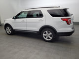 Used 2018 Ford Explorer XLT image 3