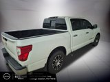 Used 2018 Nissan Titan SV image 3