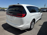 Used 2023 Chrysler Pacifica Touring-L image 5