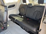 Used 2018 Chrysler Pacifica Touring-L w/ Advanced Safetytec Group image 5