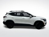 Used 2022 Kia Seltos Nightfall Edition image 2