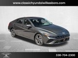 Used 2024 Hyundai Elantra SEL w/ Convenience Package image 3