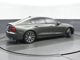 Used 2022 Volvo S60 B5 Inscription image 3