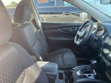 Used 2017 Nissan Rogue SV image 2