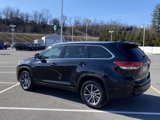 Used 2019 Toyota Highlander XLE image 3