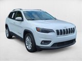 Used 2019 Jeep Cherokee Latitude w/ Cold Weather Group image 3