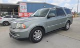 Used 2005 Lincoln Navigator 2WD image 2