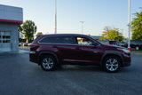 Used 2015 Toyota Highlander XLE image 3