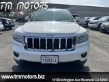Used 2011 Jeep Grand Cherokee Laredo image 2
