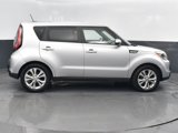 Used 2016 Kia Soul + image 3