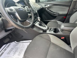 Used 2013 Ford Focus SE w/ SE Winter Pkg image 3