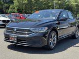 Used 2023 Volkswagen Jetta SE image 3