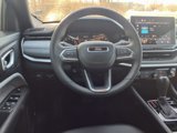 Used 2023 Jeep Compass Latitude image 6