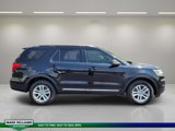 Used 2018 Ford Explorer XLT image 2