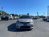 Used 2017 Chrysler Pacifica Touring-L image 2