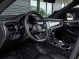 Certified 2025 Porsche Macan image 4