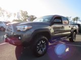 Used 2017 Toyota Tacoma TRD Off-Road image 3