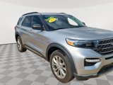 Used 2023 Ford Explorer XLT w/ Equipment Group 202A image 3