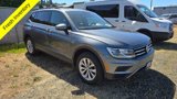 Used 2018 Volkswagen Tiguan S image 2