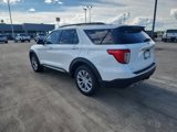 Used 2022 Ford Explorer XLT w/ Equipment Group 202A image 4