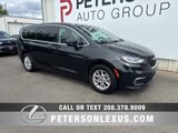 Used 2023 Chrysler Pacifica Touring-L image 2