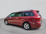 Used 2017 Toyota Sienna LE image 3