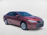 Used 2017 Toyota Camry LE image 3