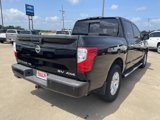 Used 2018 Nissan Titan SV w/ SV Convenience Package image 4