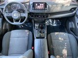 Used 2023 Nissan Rogue SV image 2