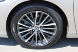 Certified 2022 Lexus ES 300h w/ Premium Package image 4