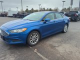 Used 2017 Ford Fusion SE w/ Fusion SE Technology Package image 2