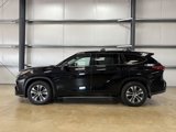 Used 2020 Toyota Highlander XLE image 4