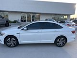Used 2021 Volkswagen Jetta SEL Premium image 2