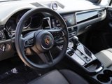 Certified 2024 Porsche Macan image 4